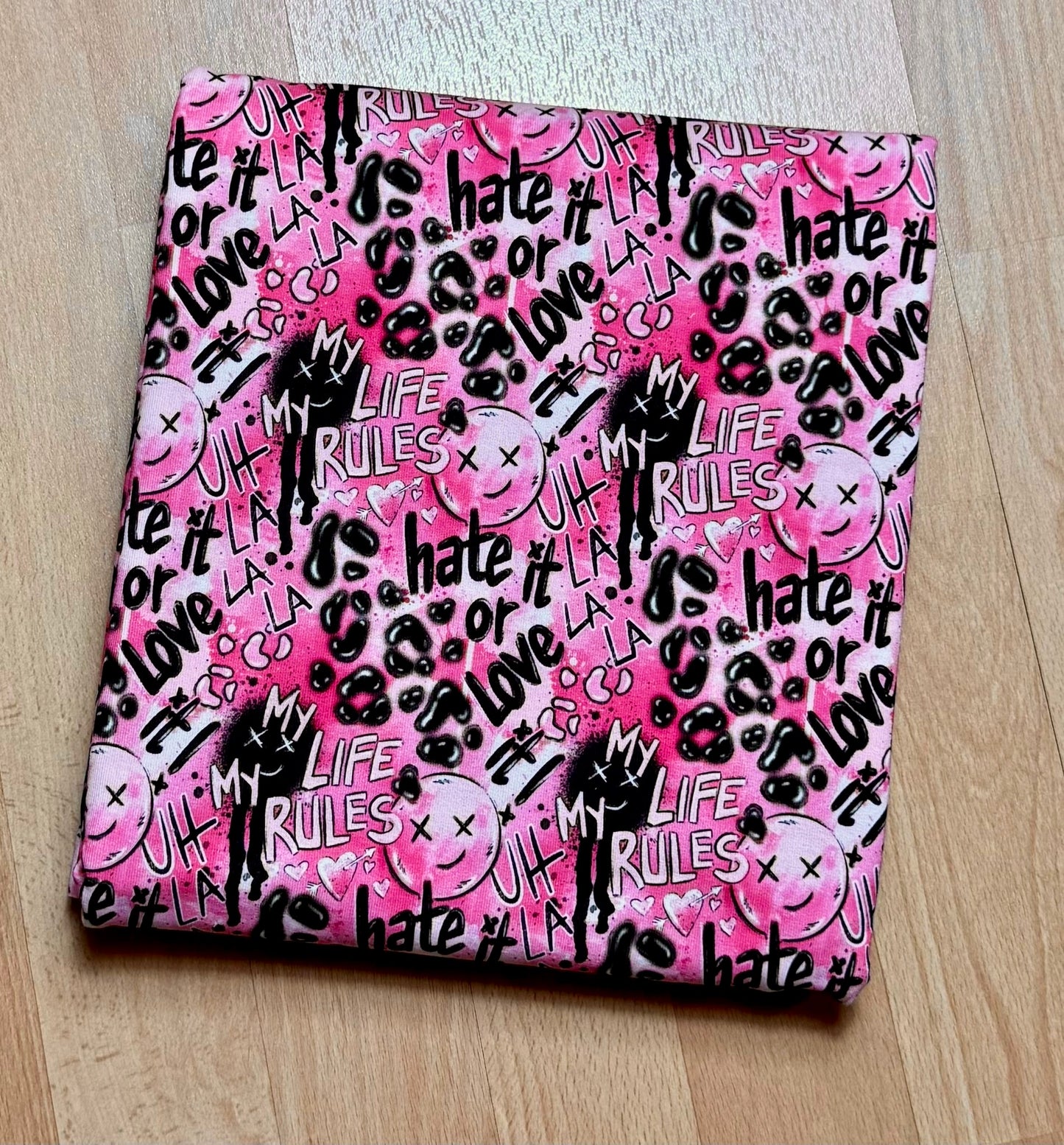 HATE IT OR LOVE IT PINK Überbreite 180cm!