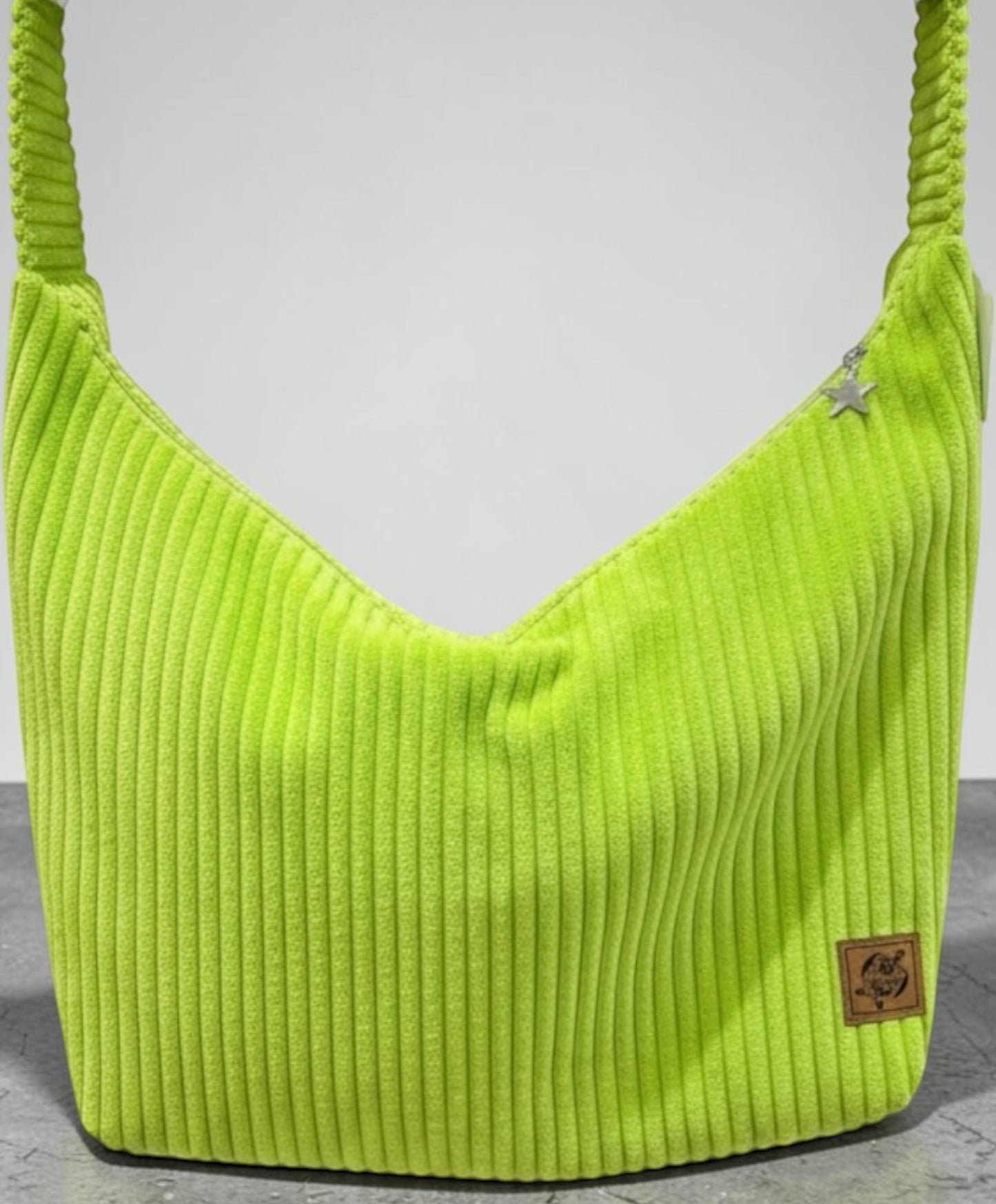 SHOPPER BAG Samtcord lime „turtle“