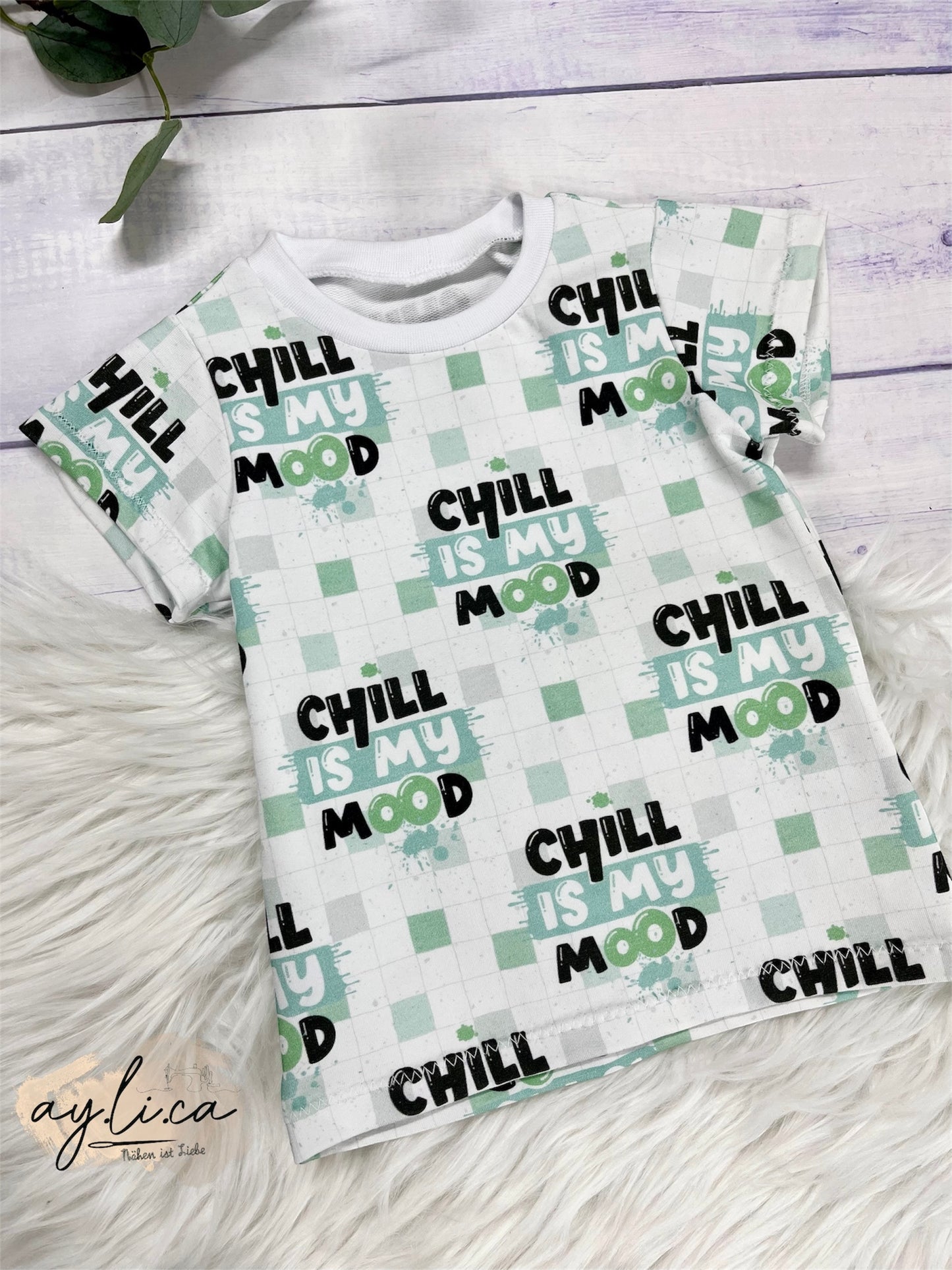 T-SHIRT CHILL IS MY MOOD GR.86