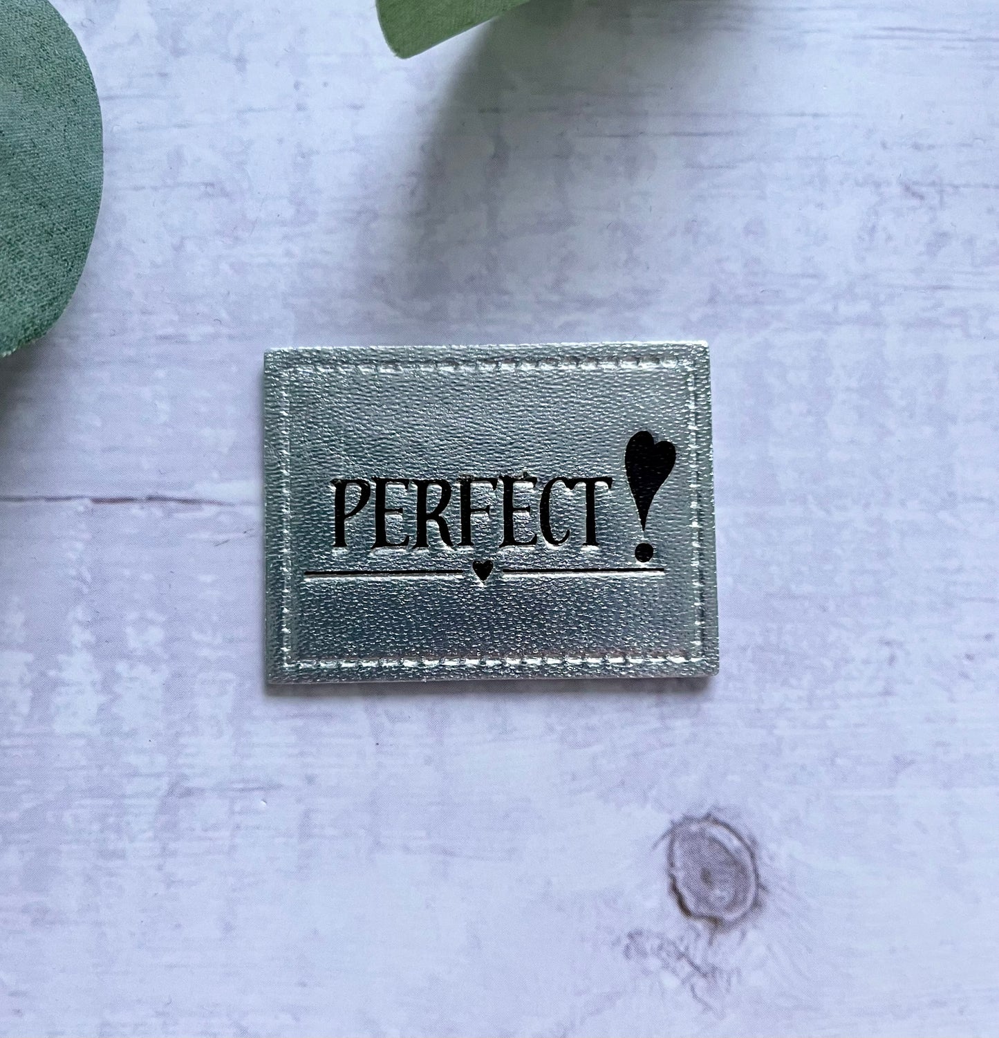 Kunstlederlabel Perfect Silber metallic